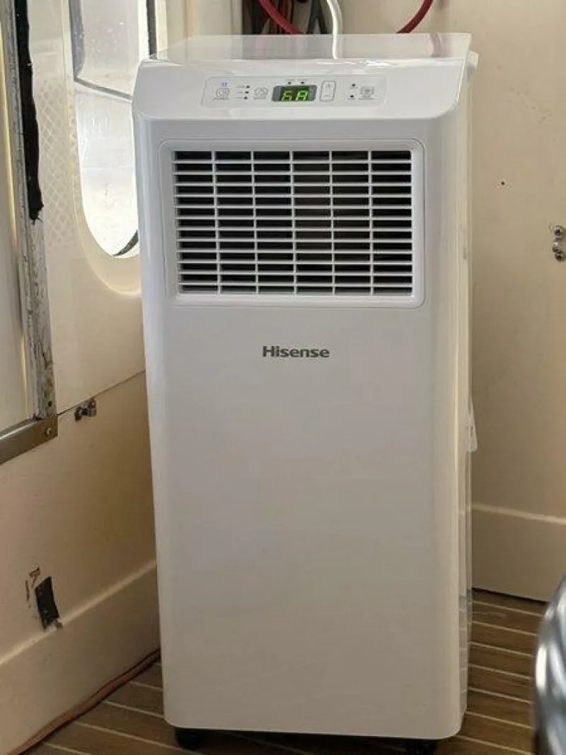 Slide: The Image of Robertson & Caine 47 1998 - 5581289