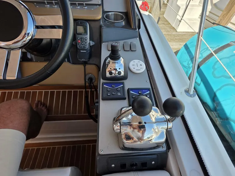 Slide: The Image of Four Winns V435 2009 - 5581315