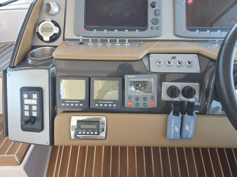 Slide: The Image of Four Winns V435 2009 - 5581318