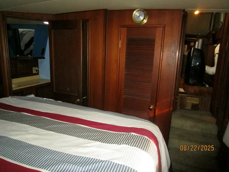 Slide: The Image of 44' Viking master stateroom forward - 5581914