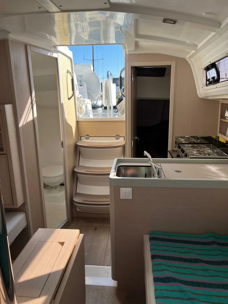 Slide: The Image of Beneteau 30 2021 - 5582028