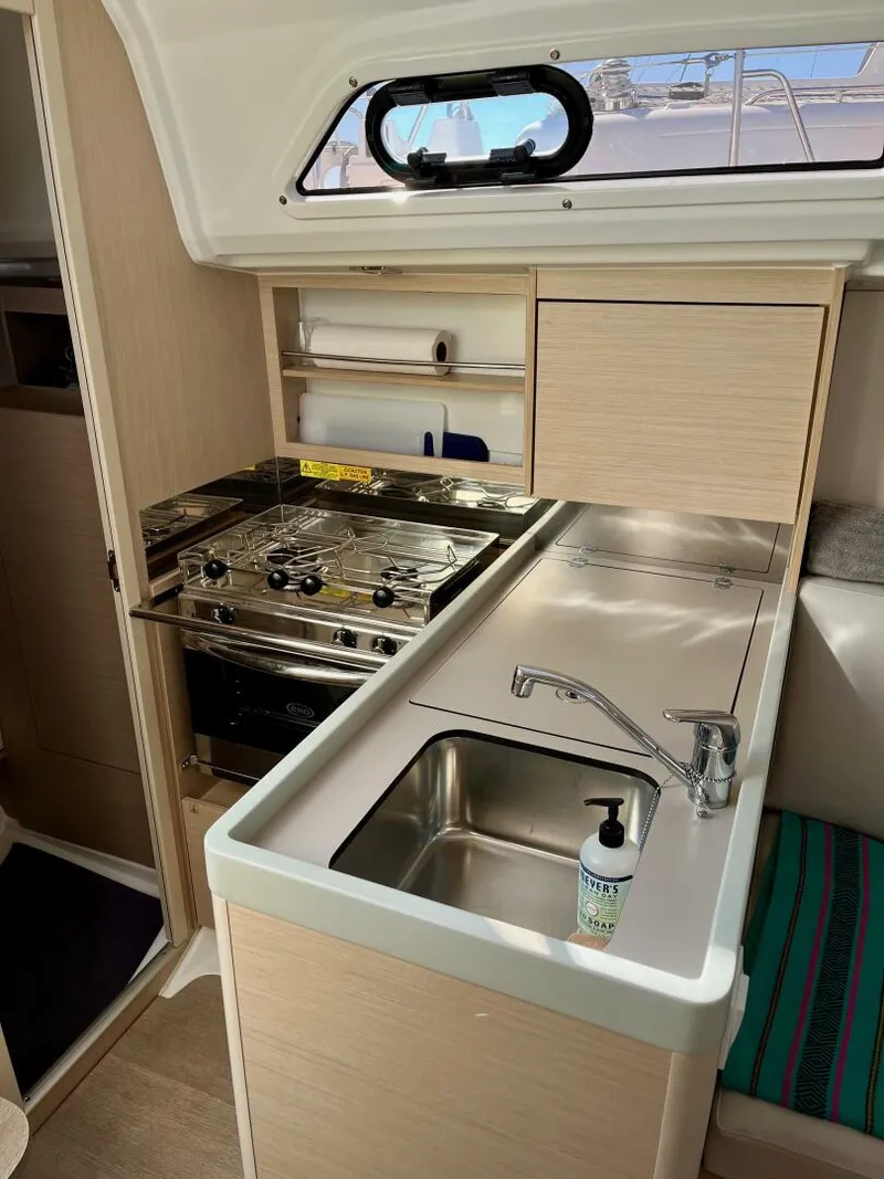 Slide: The Image of Beneteau 30 2021 - 5582029