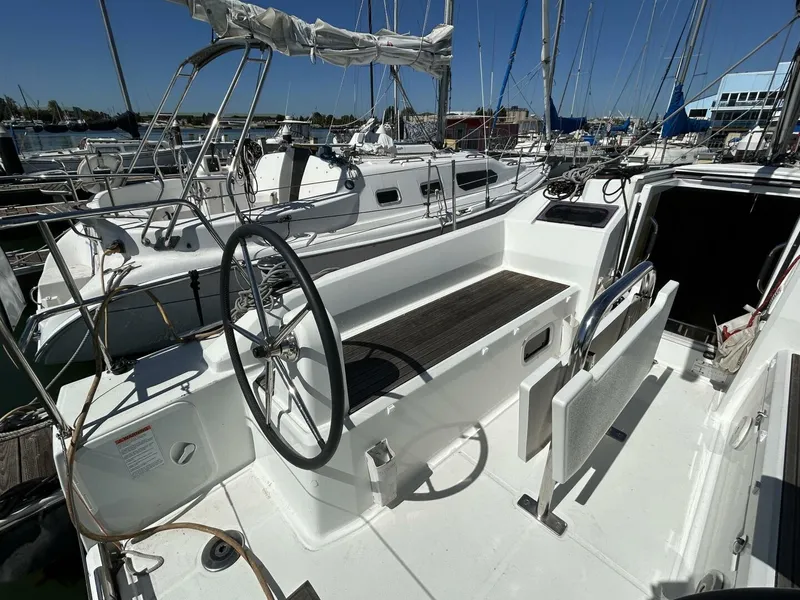 Slide: The Image of Beneteau 30 2021 - 5582053