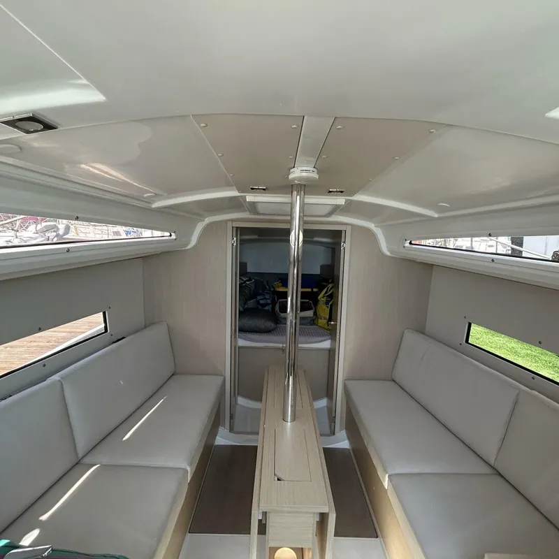 Slide: The Image of Beneteau 30 2021 - 5582061