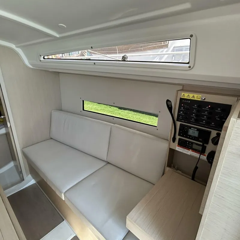 Slide: The Image of Beneteau 30 2021 - 5582063