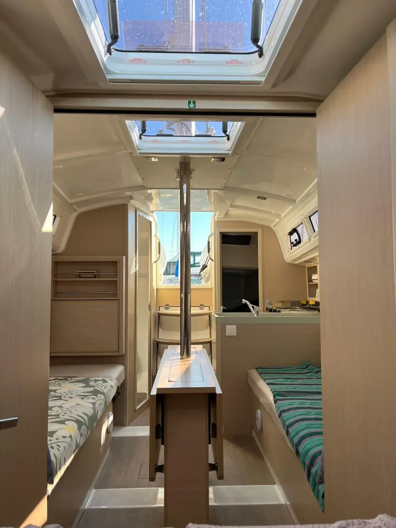 Slide: The Image of Beneteau 30 2021 - 5582042