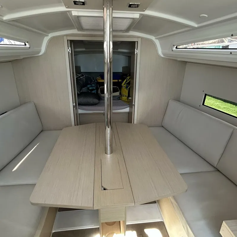 Slide: The Image of Beneteau 30 2021 - 5582067