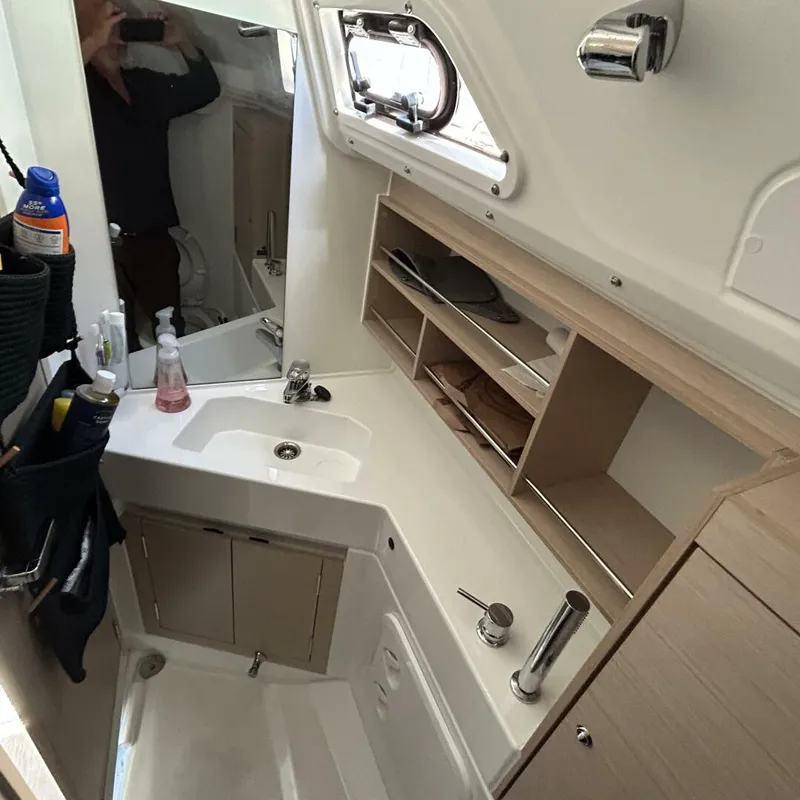 Slide: The Image of Beneteau 30 2021 - 5582060