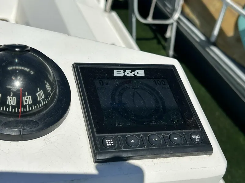 Slide: The Image of Beneteau 30 2021 - 5582052