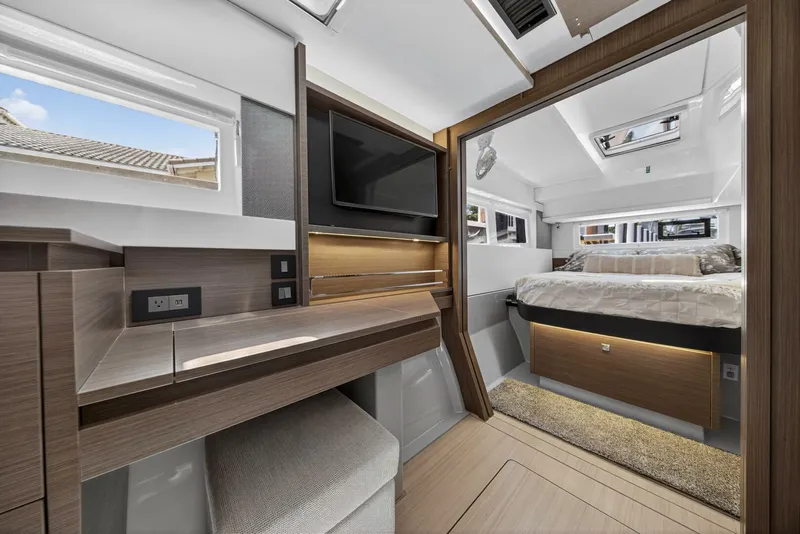 Slide: The Image of Leopard 42 Owners Version 2023 - 5582467