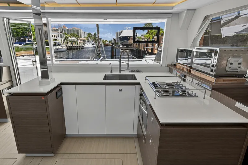 Slide: The Image of Leopard 42 Owners Version 2023 - 5582422