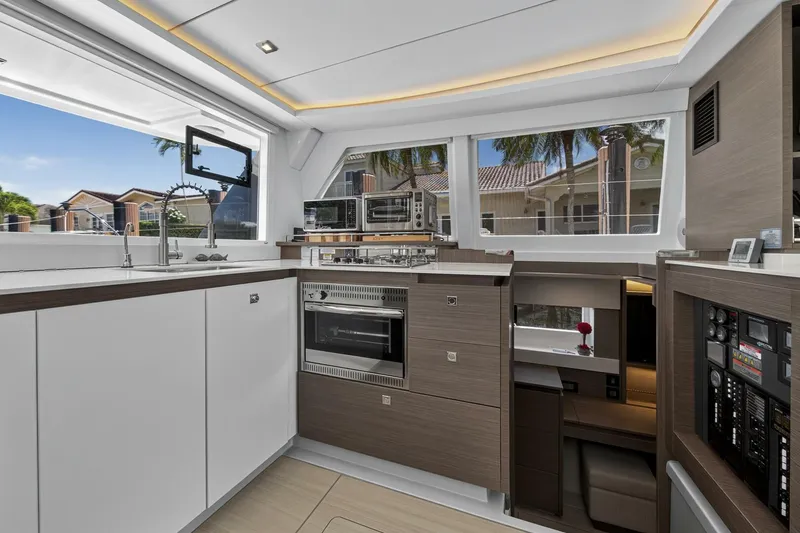 Slide: The Image of Leopard 42 Owners Version 2023 - 5582423