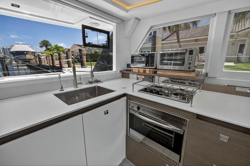 Slide: The Image of Leopard 42 Owners Version 2023 - 5582424