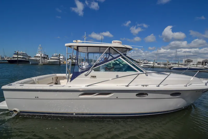 Slide: The Image of Tiara 3100 Open LE 2003 - 5582562