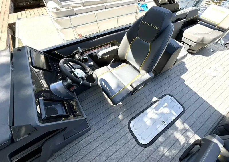 Slide: The Image of Manitou Explore 24 Navigator 2023 - 5583476