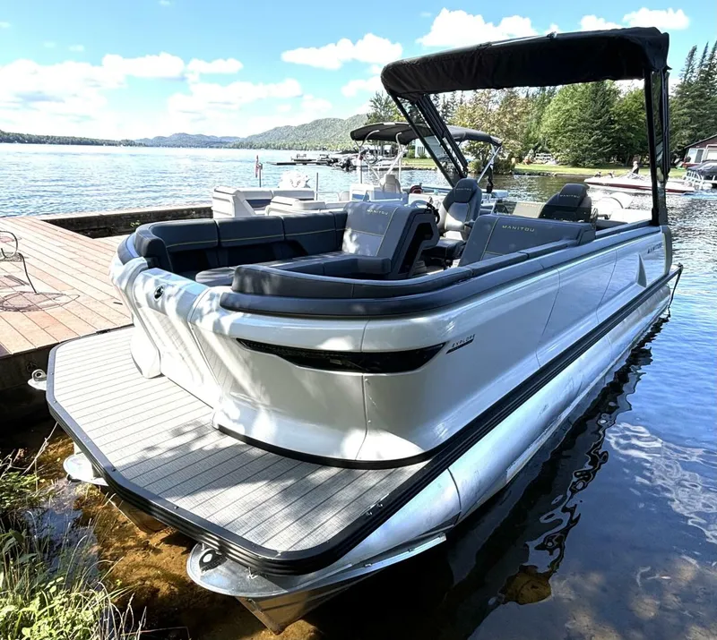 Slide: The Image of Manitou Explore 24 Navigator 2023 - 5583506