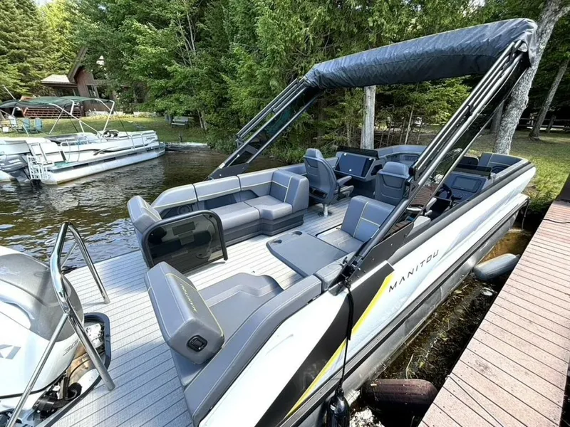 Slide: The Image of Manitou Explore 24 Navigator 2023 - 5583461