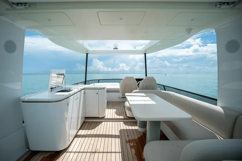 Slide: The Image of Azimut Fly 62 2026 - 5584519