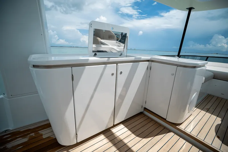 Slide: The Image of Azimut Fly 62 2026 - 5584522