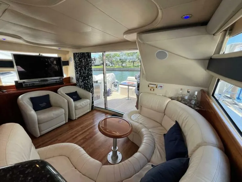 Slide: The Image of 2001 Neptunus 56 Flybridge- Salon  - 5585002