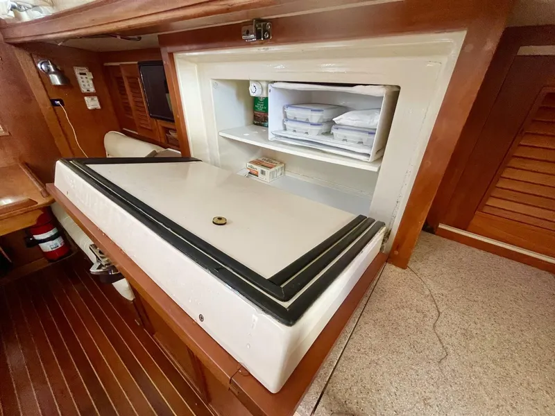 Slide: The Image of Gozzard 44 1997 - 5585533