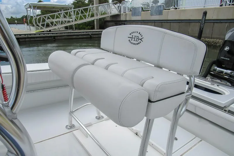 Slide: The Image of Hell's Bay Boatworks 25 Estero 2020 - 5585198