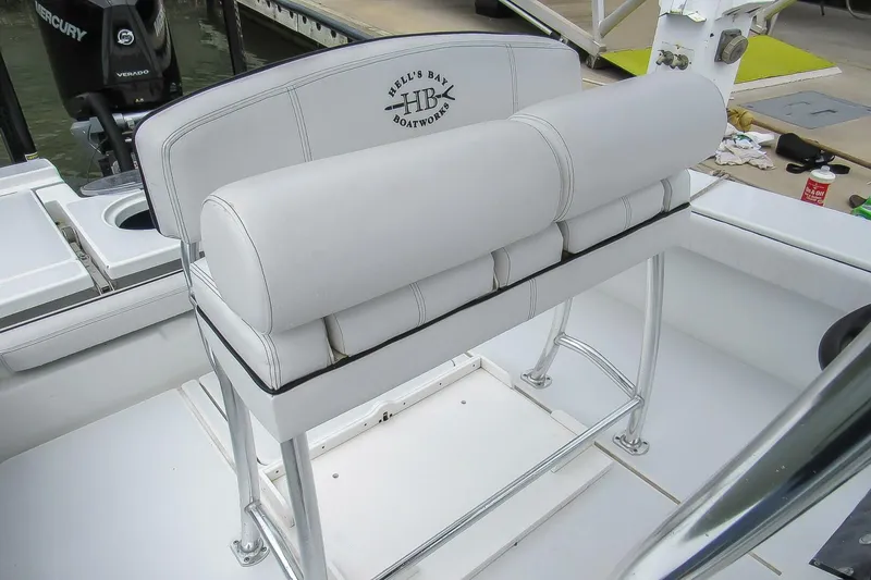 Slide: The Image of Hell's Bay Boatworks 25 Estero 2020 - 5585201