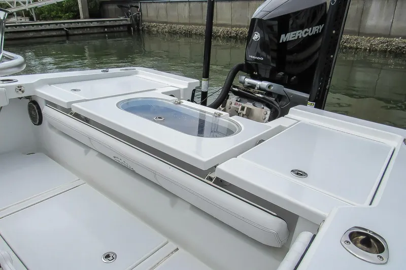 Slide: The Image of Hell's Bay Boatworks 25 Estero 2020 - 5585213