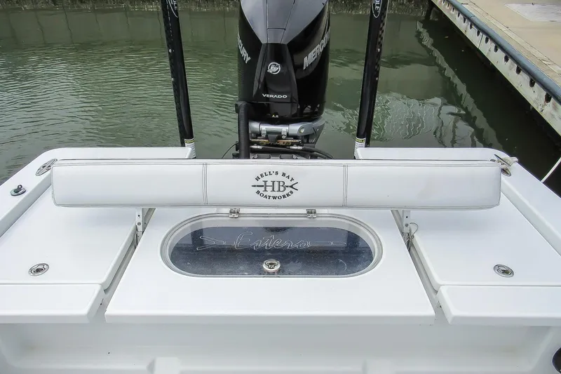 Slide: The Image of Hell's Bay Boatworks 25 Estero 2020 - 5585218