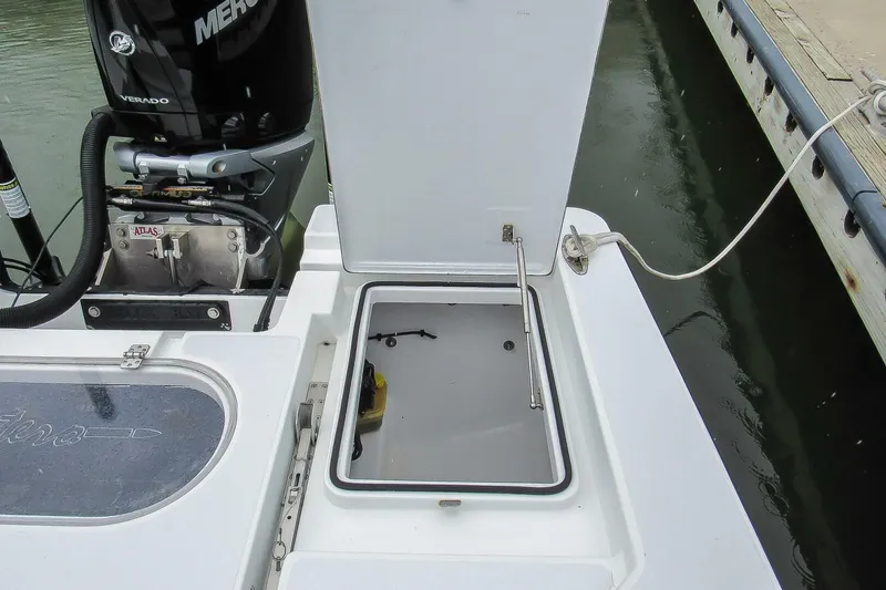 Slide: The Image of Hell's Bay Boatworks 25 Estero 2020 - 5585219