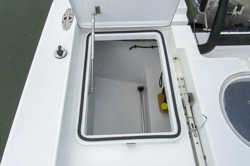 Slide: The Image of Hell's Bay Boatworks 25 Estero 2020 - 5585222