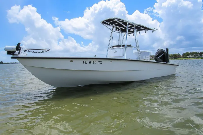 Slide: The Image of Hell's Bay Boatworks 25 Estero 2020 - 5585165