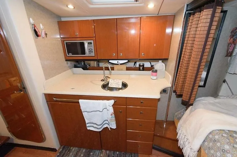 Slide: The Image of 0005341636 - 5585377