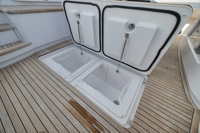 Slide: The Image of 2025 Viking 90 Convertible- NIKKI BELLA- Cockpit - 5592600