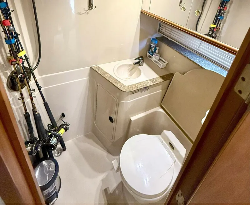 Slide: The Image of Cruisers Yachts 4270 Express 2001 - 5585787