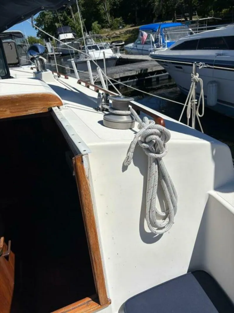 Slide: The Image of Aloha 34 1979 - 5585874