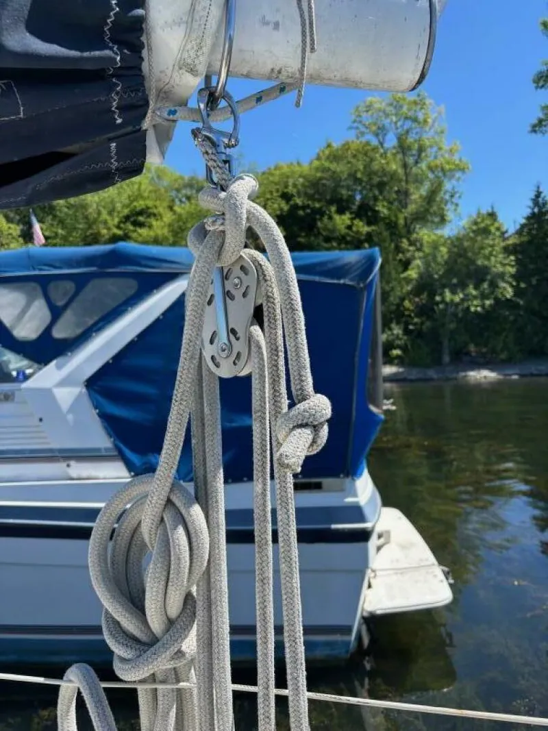 Slide: The Image of Aloha 34 1979 - 5585900