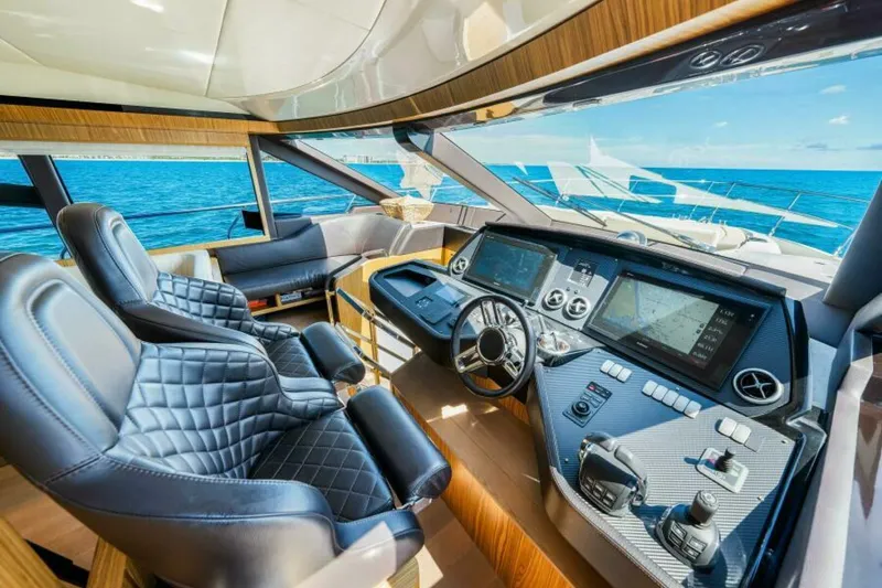 Slide: The Image of 2018 Absolute 60 Flybridge 'Mama's House' Helm - 5586473