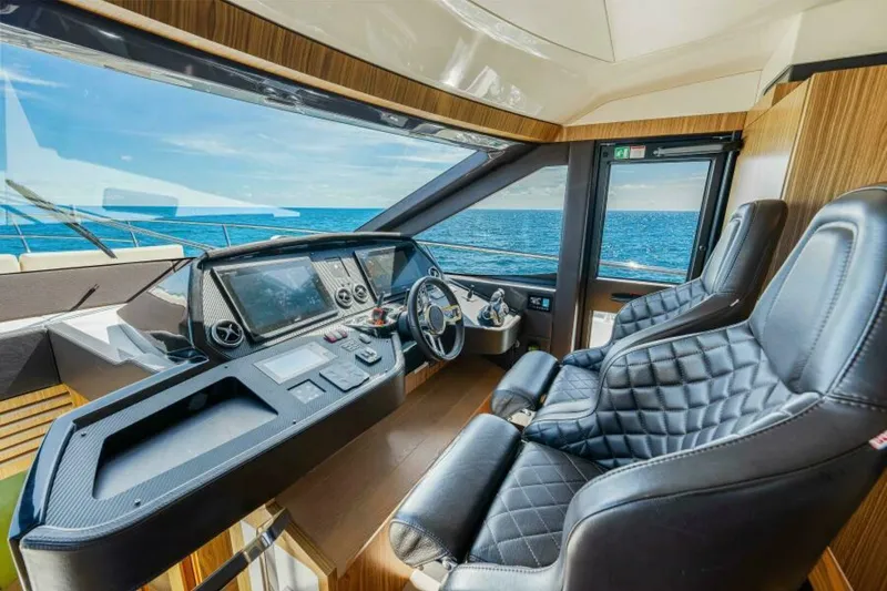 Slide: The Image of 2018 Absolute 60 Flybridge 'Mama's House' Helm - 5586495