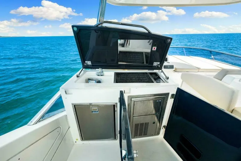 Slide: The Image of 2018 Absolute 60 Flybridge 'Mama's House' - 5586522