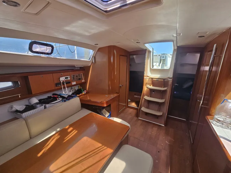 Slide: The Image of Beneteau Cyclades 43.3 2009 - 5587489