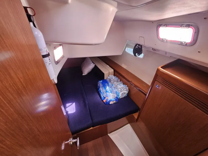 Slide: The Image of Beneteau Cyclades 43.3 2009 - 5587539