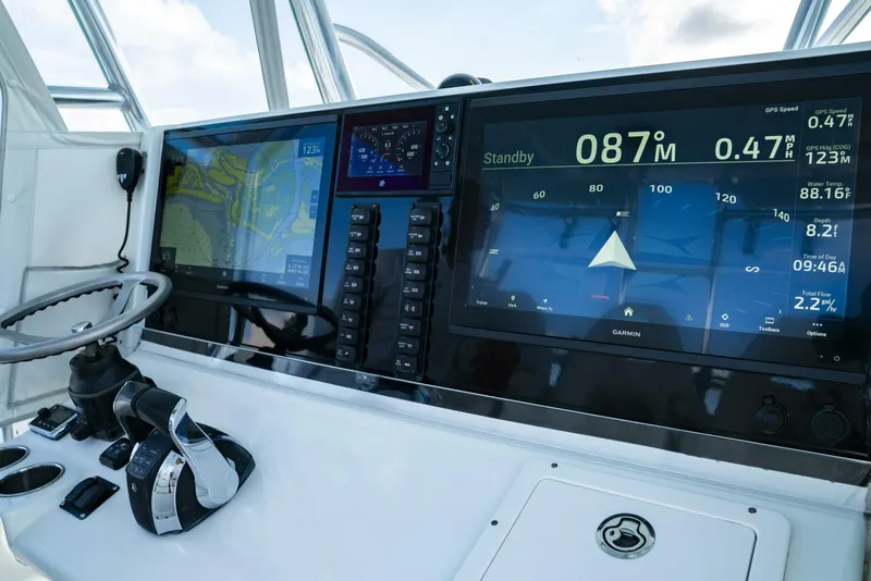 Slide: The Image of Freeman 42LR 2017 - 5588460