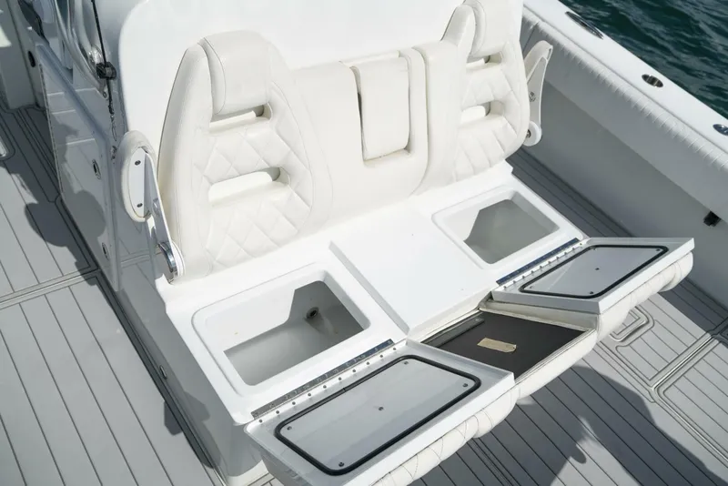 Slide: The Image of Freeman 42LR 2017 - 5589786