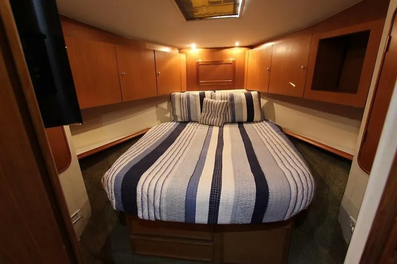 Slide: The Image of Ocean Yachts 48 2002 - 5684133