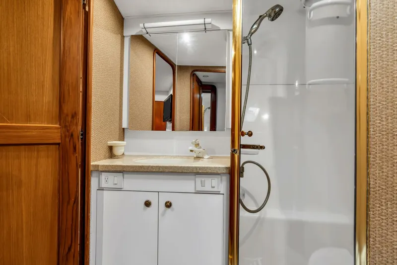 Slide: The Image of Ocean Yachts 48 2002 - 5684232