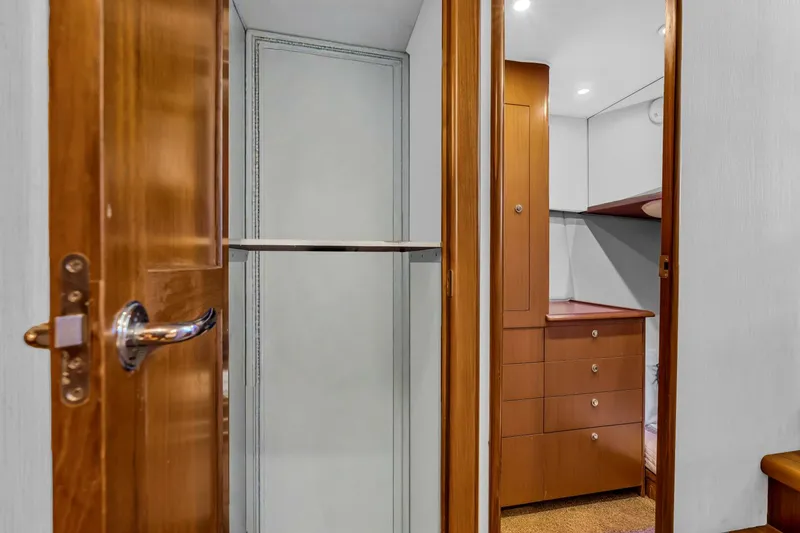 Slide: The Image of Ocean Yachts 48 2002 - 5684239