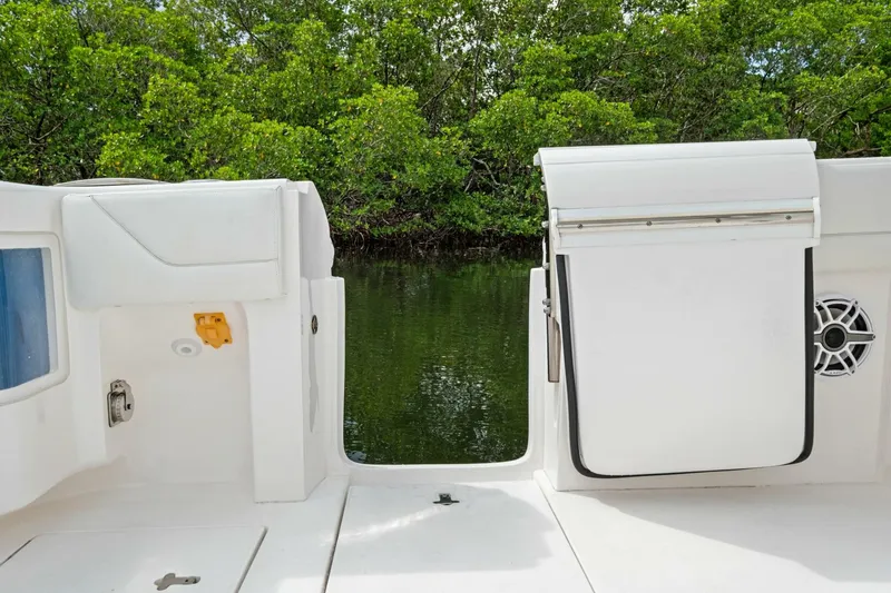 Slide: The Image of 2020 Intrepid 400 CC - Cockpit - 5588250