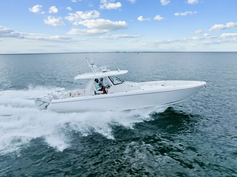 Slide: The Image of 2020 Intrepid 400 CC - Profile - 5588224