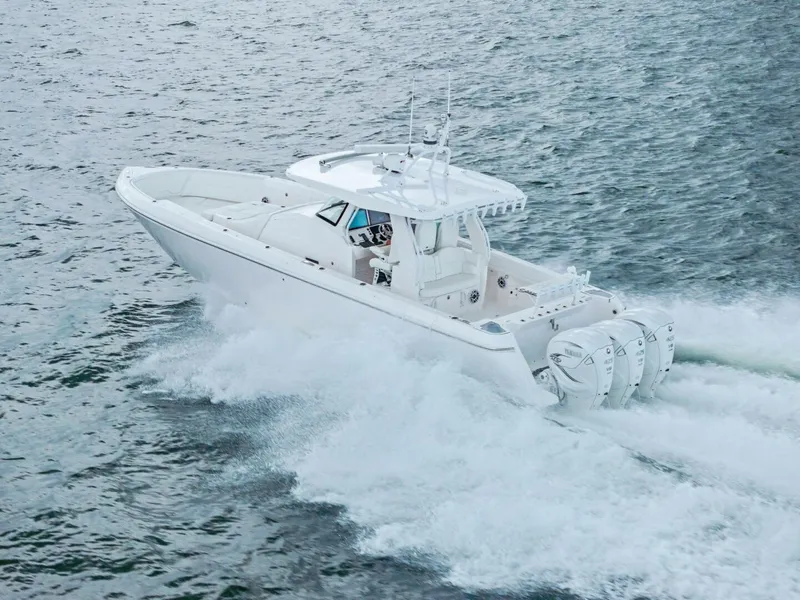 Slide: The Image of 2020 Intrepid 400 CC - Profile - 5588230